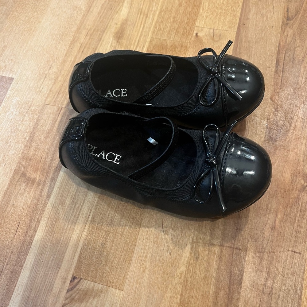 PLACE Kids Black Ballet Flats. Size 8 like new!